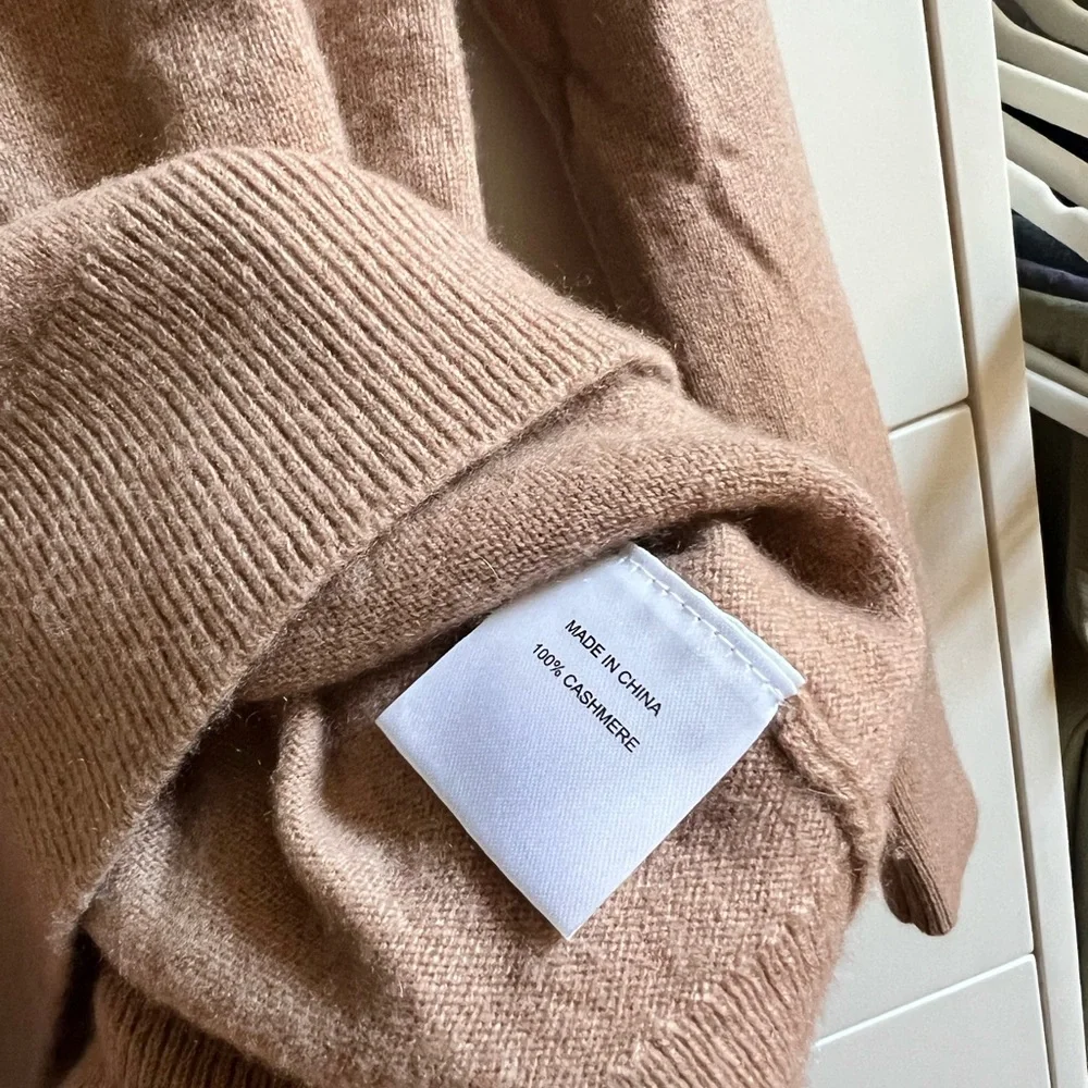 Quince Cashmere V-Neck Sweater - Picture 3 of 5